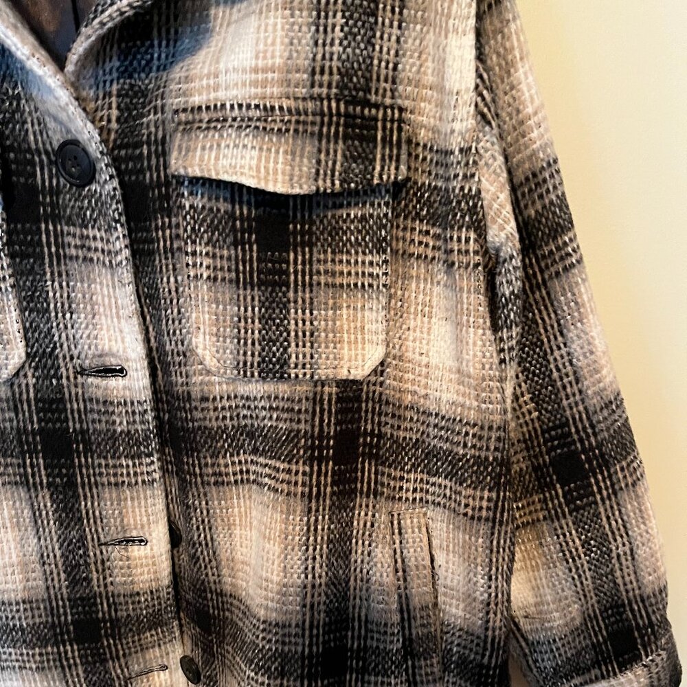 Sebby Women's Shacket, Black, White & Tan Plaid, Size L - Picture 3 of 7